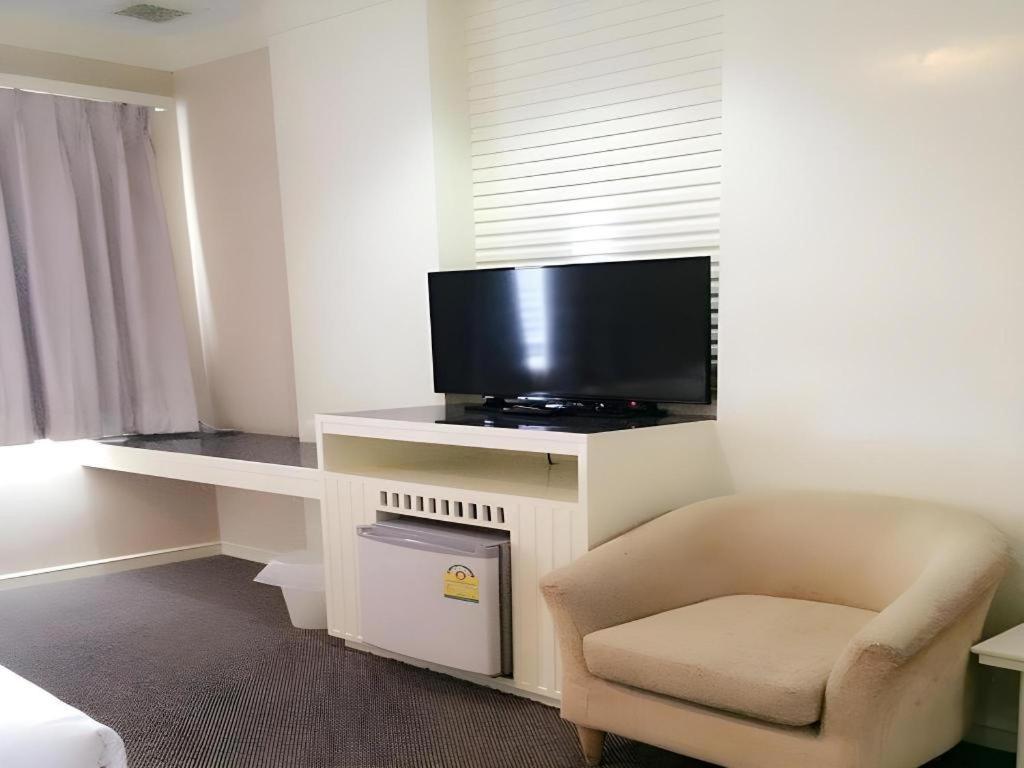 The Rich Hotel نونتابوري المظهر الخارجي الصورة